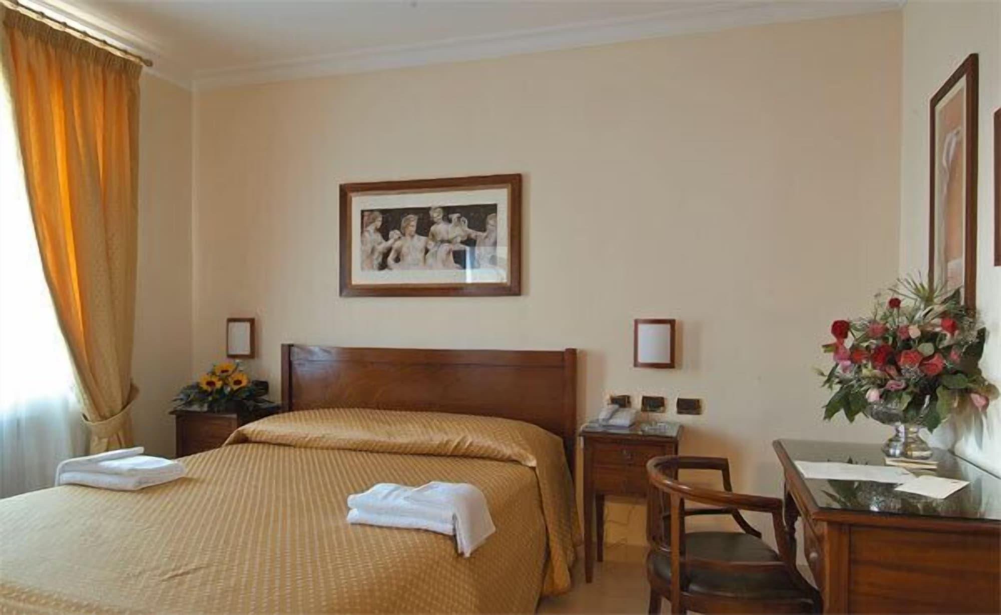 Buono Hotel Наполи Екстериор снимка