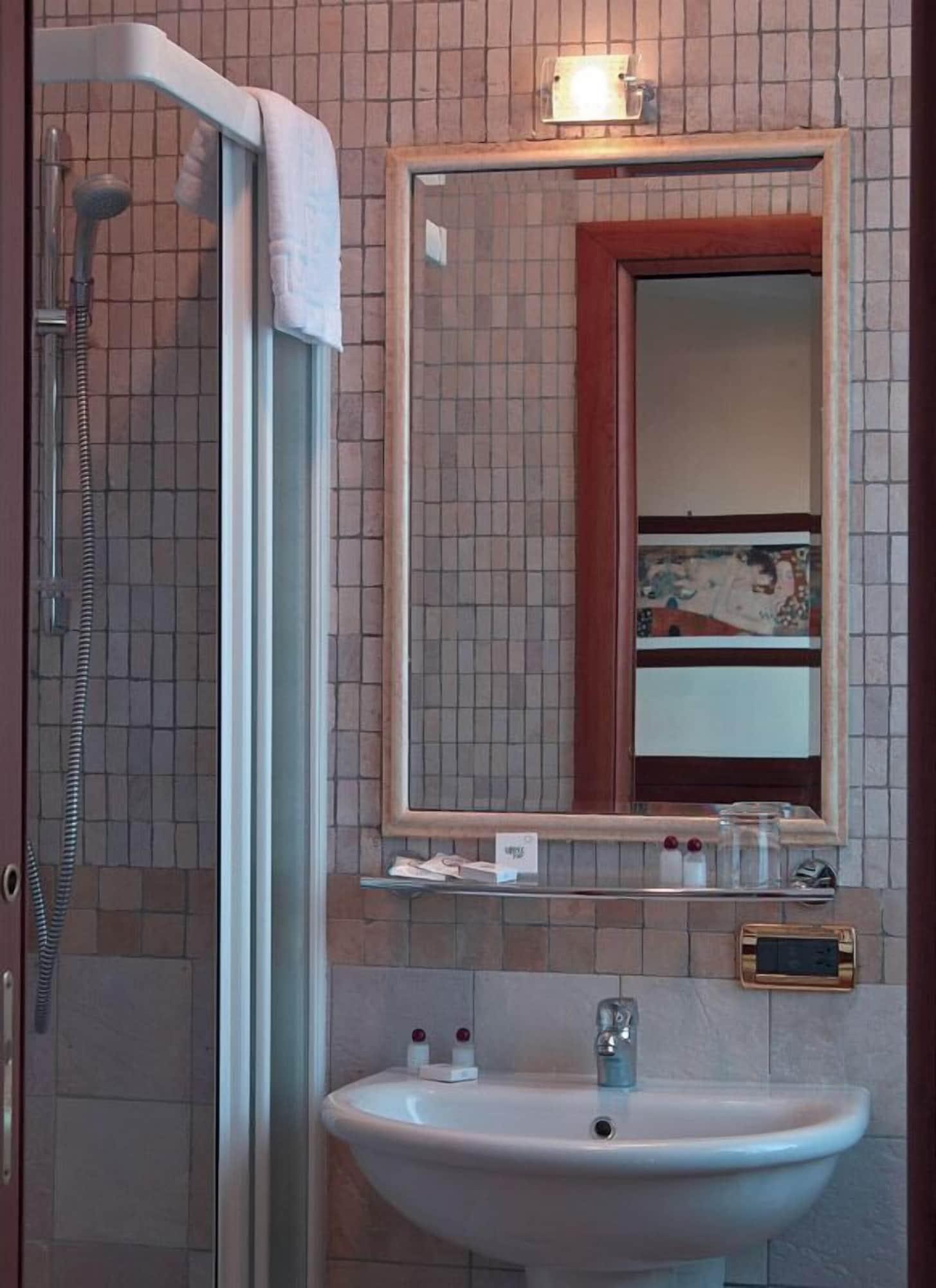 Buono Hotel Наполи Екстериор снимка