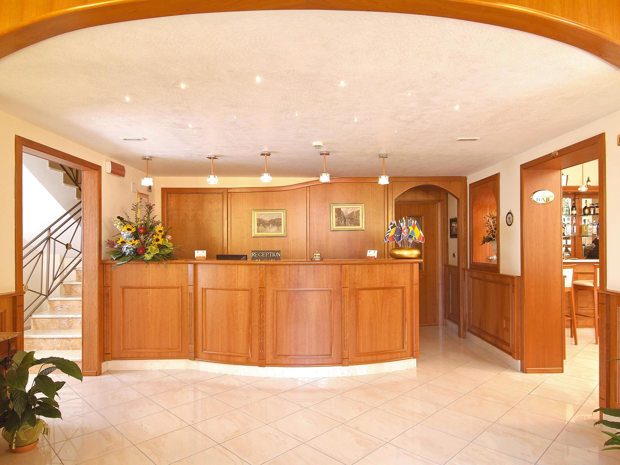 Buono Hotel Наполи Екстериор снимка